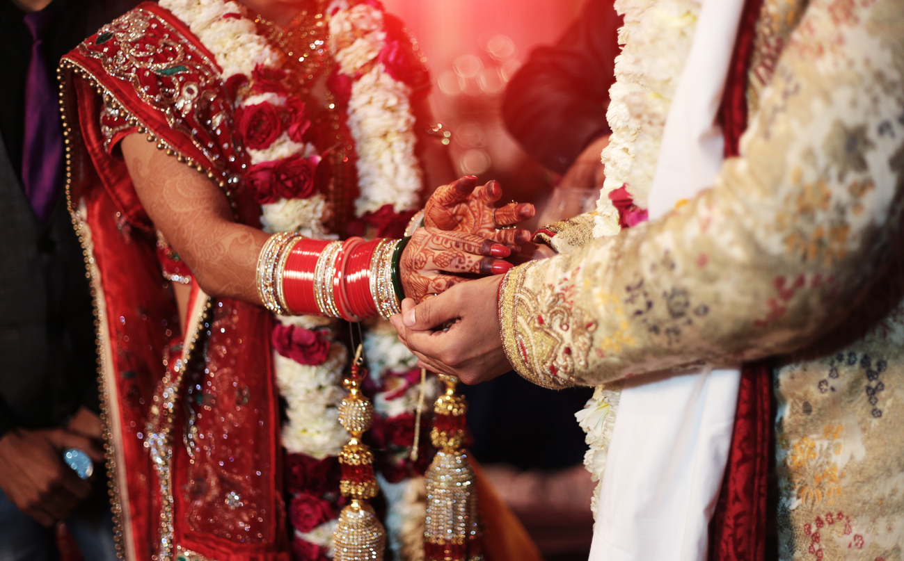 कोरोनावायरस के बीच हुई थी शादी, सुहागरात के बाद दुल्हे का हुआ निधन, दहशत में लोग