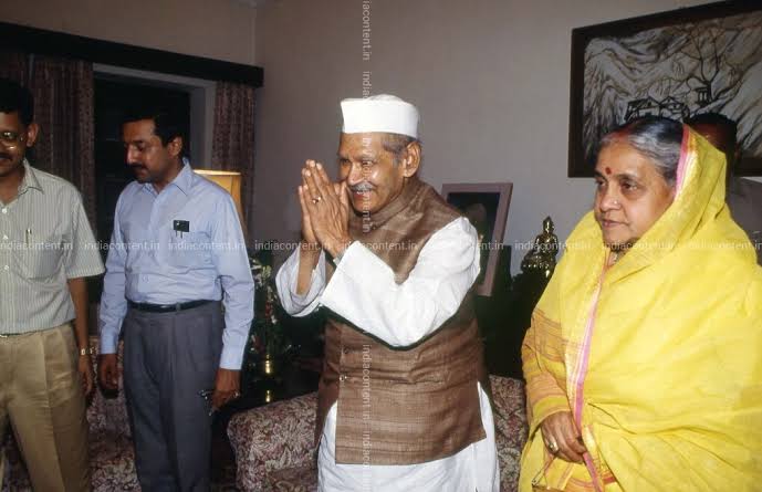 पूर्व राष्ट्रपति शंकर दयाल शर्मा की 93 वर्षीय धर्मपत्नी ने कोरोना को दी मात, हुई ठीक