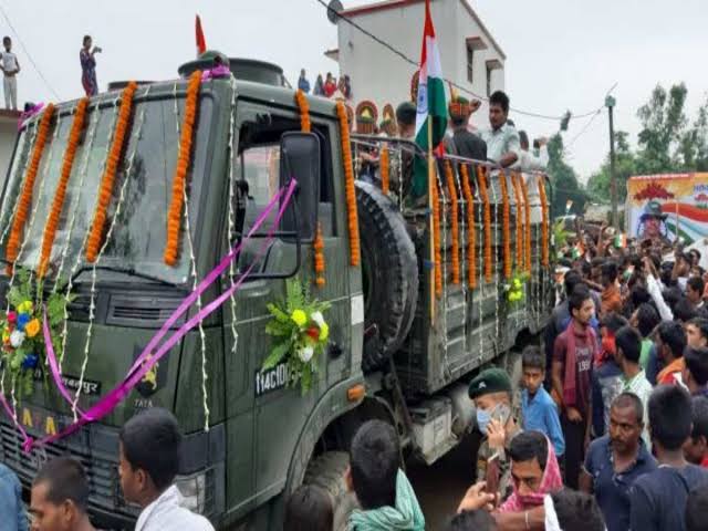 सेंट्रल मिनिस्टर नित्यानन्द राय ने पूरी की शहीद के पिता की मांग, सड़क के लिए दिए इतने लाख रुपये