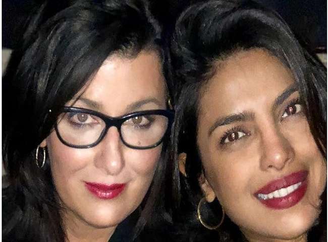 अपनी सास से महज 16 वर्ष छोटी है ये अभिनेत्री ,देखने में लगती है देवरानी -जेठानी
