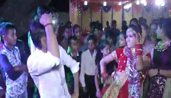 अमर दुबे के साथ अपनी शादी में जमकर नाची थी ख़ुशी दुबे, जबरियां शादी की कही थी बात, देखें वीडियो