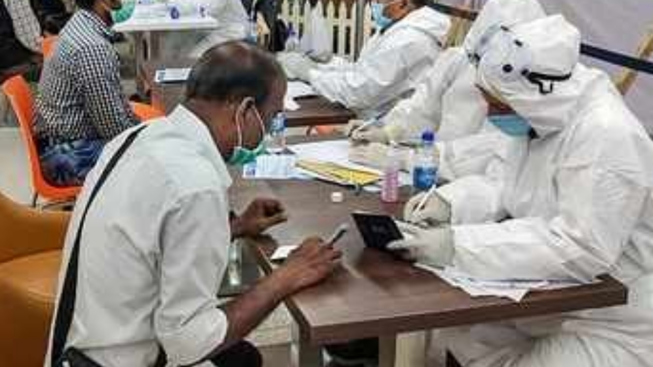 24 घंटे में आए कोरोनावायरस के रिकार्ड 40 हजार से ज्यादा केस, मानसून में बढ़ेगी संक्रमण की रफ्तार
