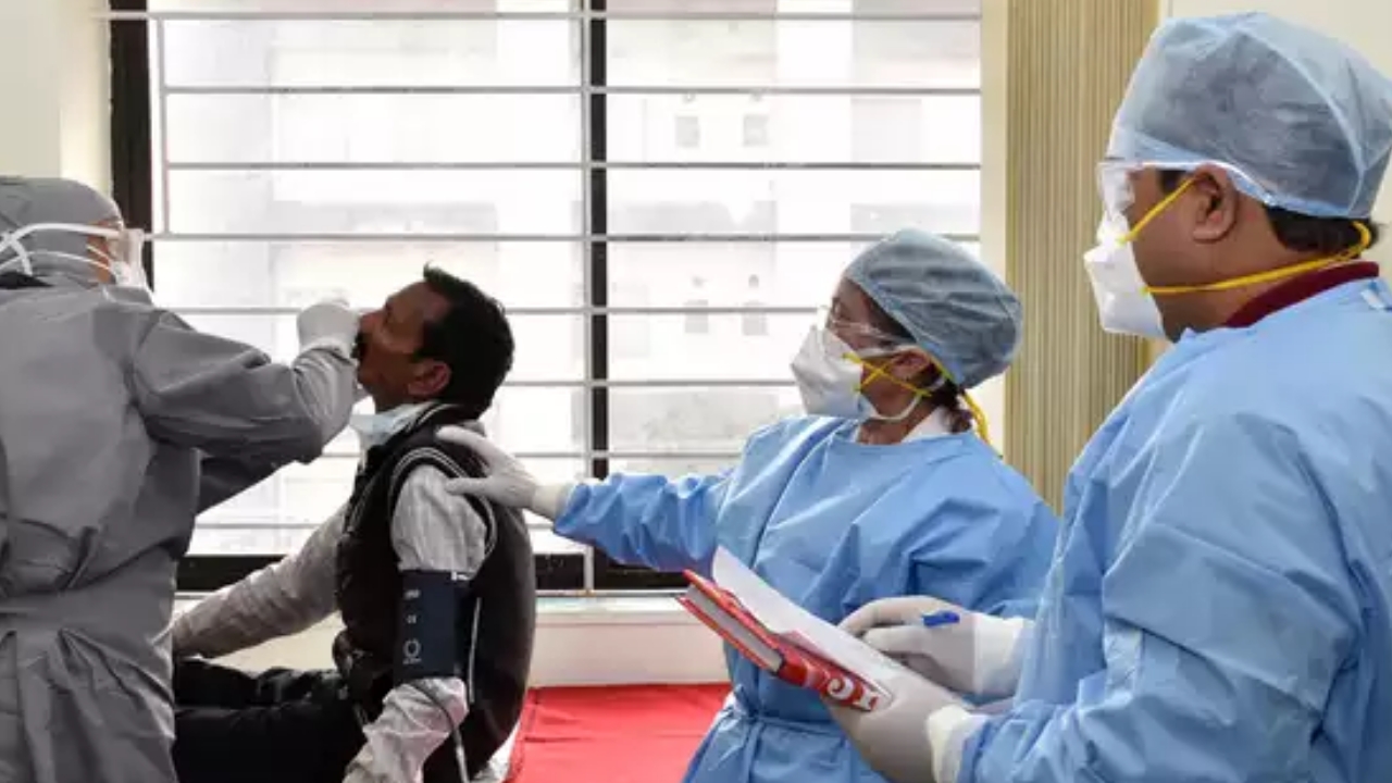24 घंटे में आए कोरोनावायरस के रिकार्ड 40 हजार से ज्यादा केस, मानसून में बढ़ेगी संक्रमण की रफ्तार