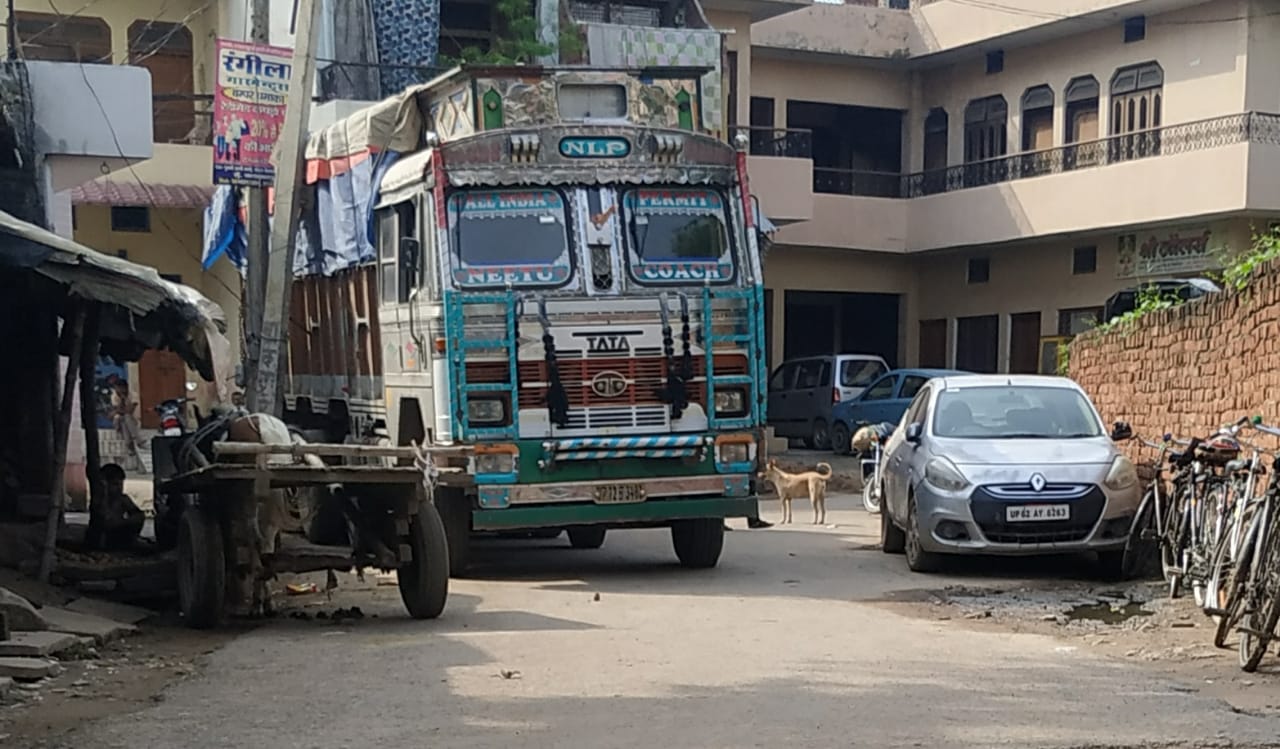 मुंगरा बादशाहपुर पुलिस अवैध कार्यों के लिए हुई विख्यात, न्याय के लिए परेशान है जनता