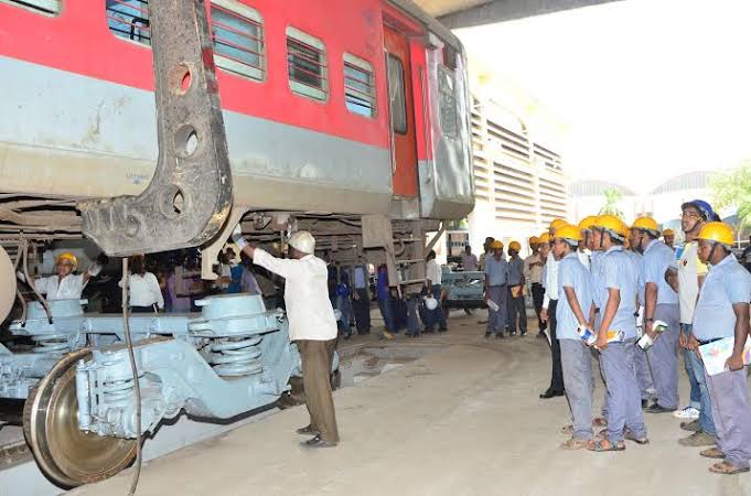 भारतीय रेलवे ने भर्ती और नौकरी को लेकर दे दी बड़ी खुशखबरी