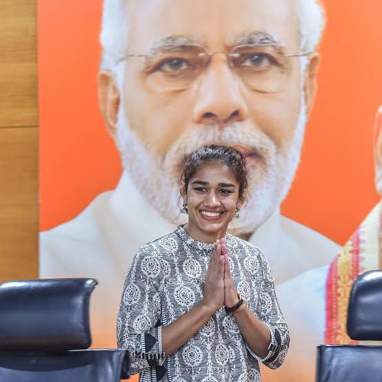 भाजपा की हमेशा तारीफ़ करने वाली बबिता फोगाट ने इस बार प्रधानमंत्री नरेंद्र मोदी के लिए कह दी ये बड़ी बात