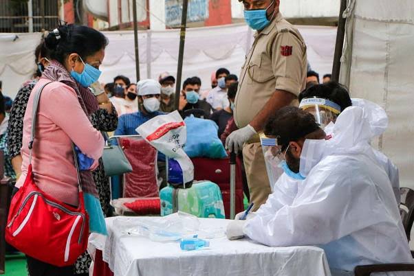 कोरोनावायरस के मामले में टॉप-3 देशों में पहुंचा भारत, इस राज्य में साल भर के लिए जारी हुई गाइडलाइन