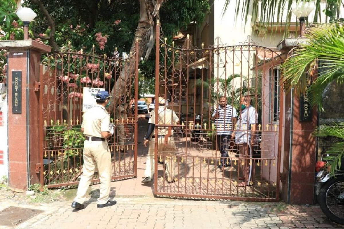 मौत से पहले सुशांत के घर पर नहीं हुई थी कोई पार्टी, सिद्धार्थ, नीरज से फिर होगी पूछताछ