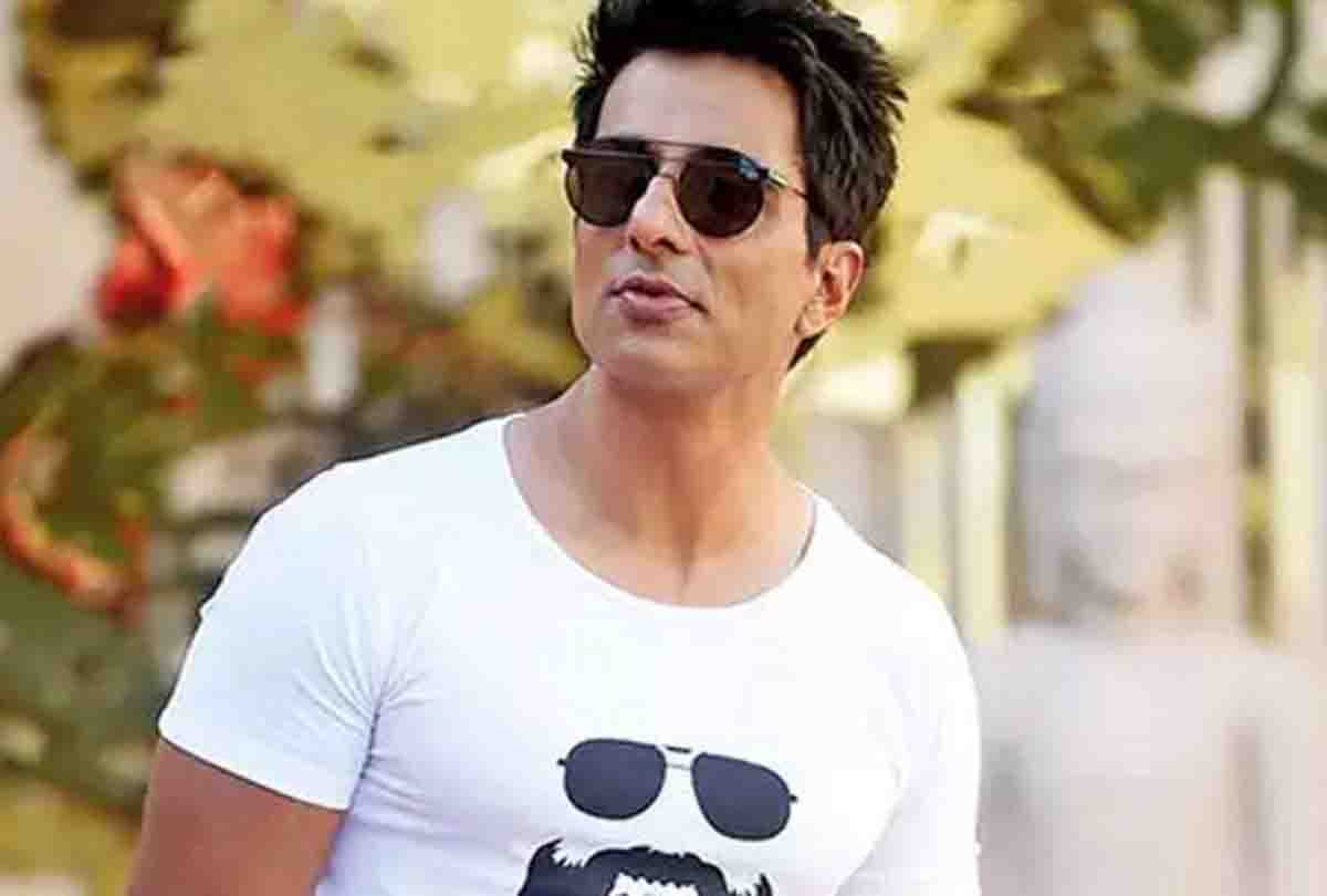 सोनू सूद 20 हजार मजदूरों को देंगे रहने के लिए घर
