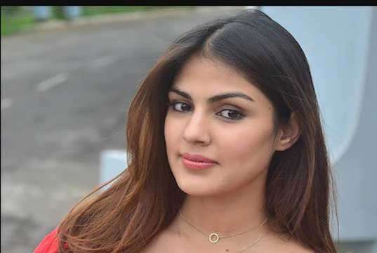 कौन कर सकता है सुशांत की हत्या? रिया ने दिया ये जवाब