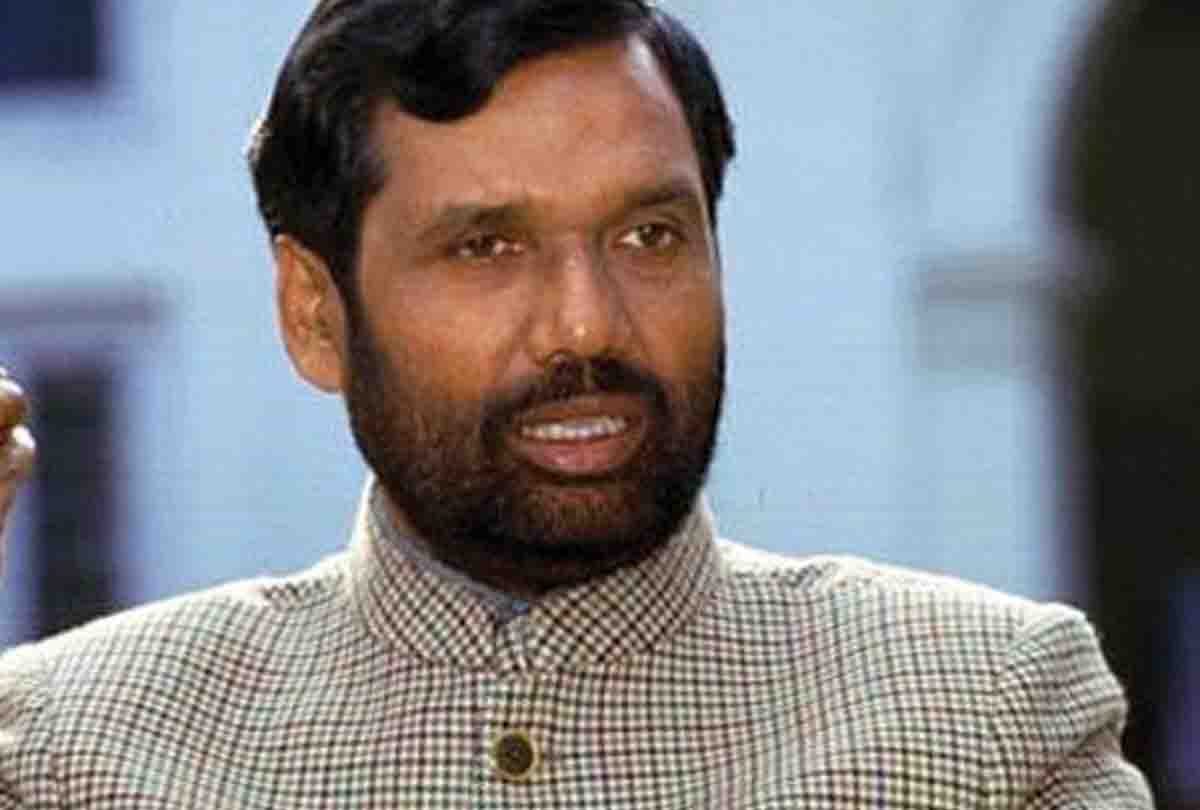 केंद्रीय मंत्री रामविलास पासवान की हालत बिगड़ी, दिल्ली के अस्पताल में हुए भर्ती