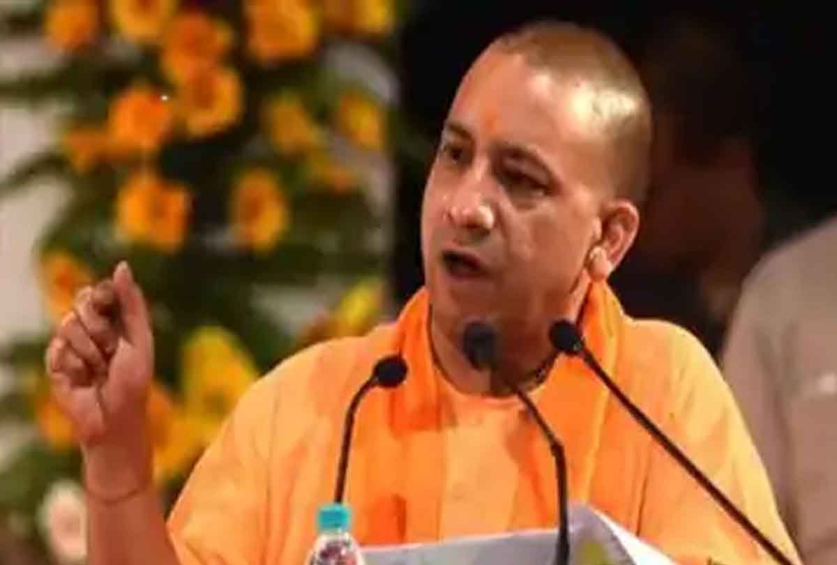 विकास दुबे एनकाउंटर पर बोले योगी, राक्षसों का संहार करना राजसत्ता का कर्तव्य
