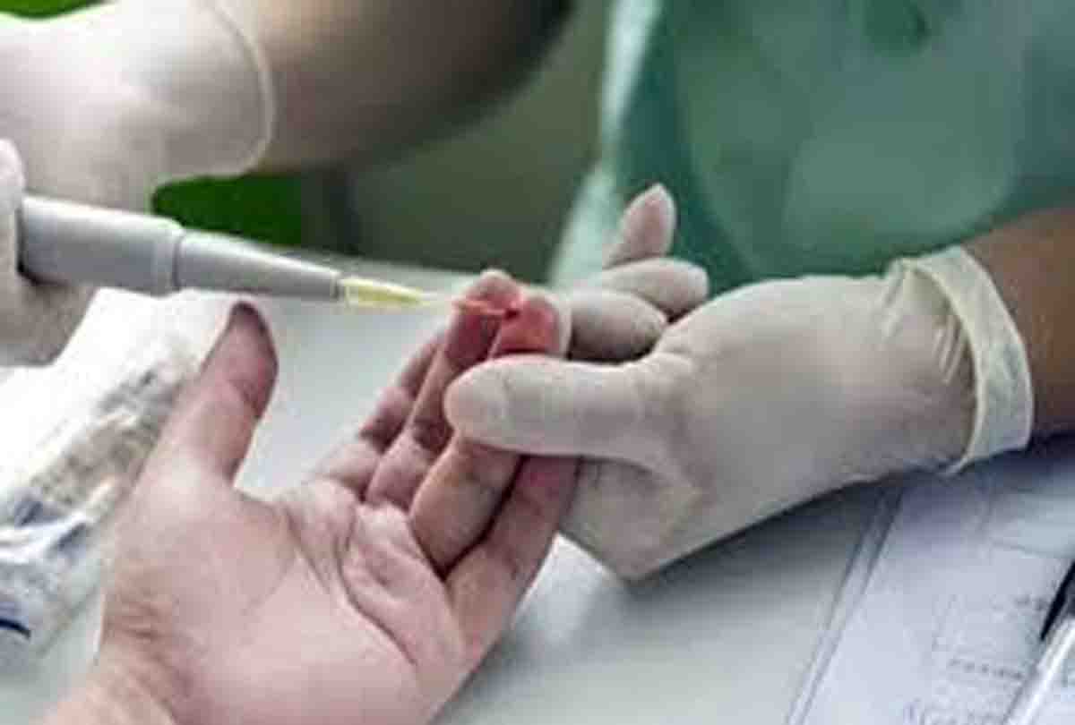 घर बैठे सिर्फ 20 मिनट में पता चलेगा कोरोना, जानिए क्या है फिंगर प्रिक टेस्ट