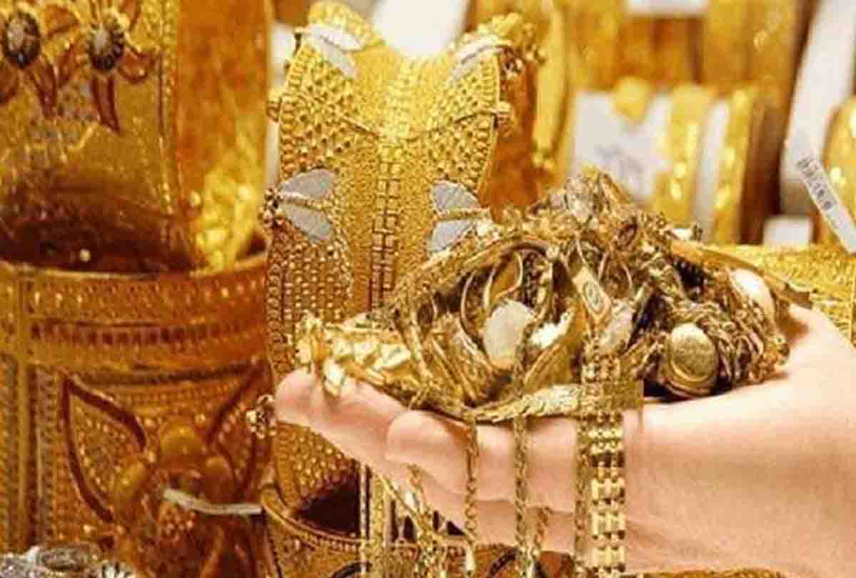 Gold Price: चांदी की हुई 'चांदी' एक दिन में 3,615 रुपये का आया उछाल, सोने के दाम भी इतने रुपये बढ़े