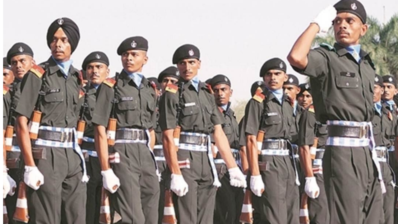 जमीन, आसमान और समंदर के जांबाज ऐसे होते हैं तैयार, जानें खास बातें