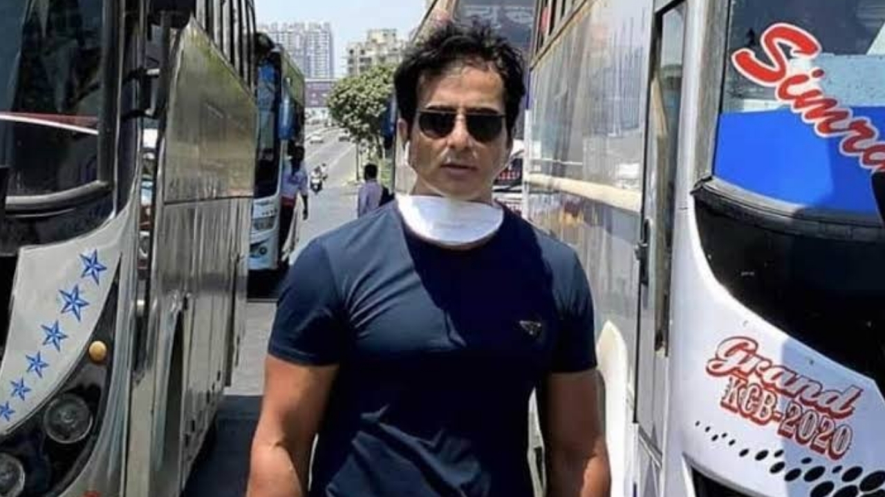 सोनू सूद निभाया अपना वादा, 1 लाख लोगों की नौकरी का किया इंतजाम