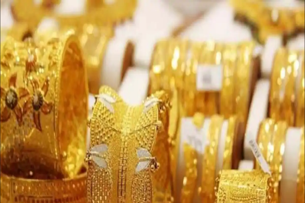Gold Price : 4000 गिरा सोने का भाव, अब मात्र इतने रूपये में मिलेंगे 10 ग्राम