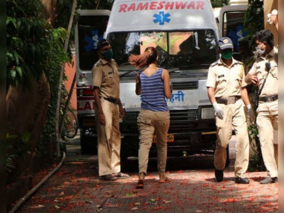 सुशांत की मौत वाले दिन मिस्ट्री गर्ल का हुआ खुलासा, जाने कौन थी वो लड़की