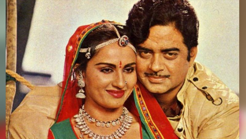 ये बॉलीवुड अभिनेत्रियां एक दूसरे की हैं कॉर्बन कॉपी, 5वीं को देख ठनक जाएगा दिमाग