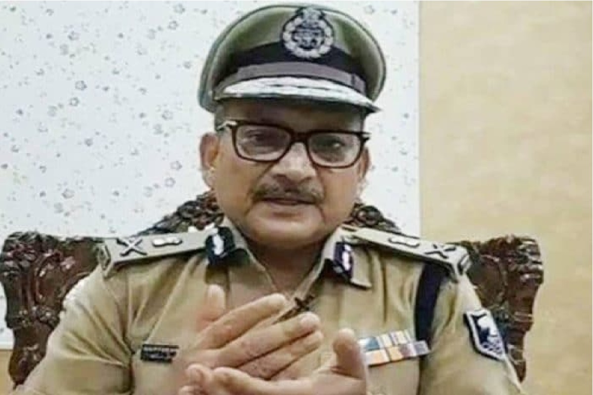 रिया चक्रवर्ती को बिहार डीजीपी गुप्तेश्वर पांडेय ने दिखाई थी औकात, अब एक्ट्रेस से मांगी माफ़ी