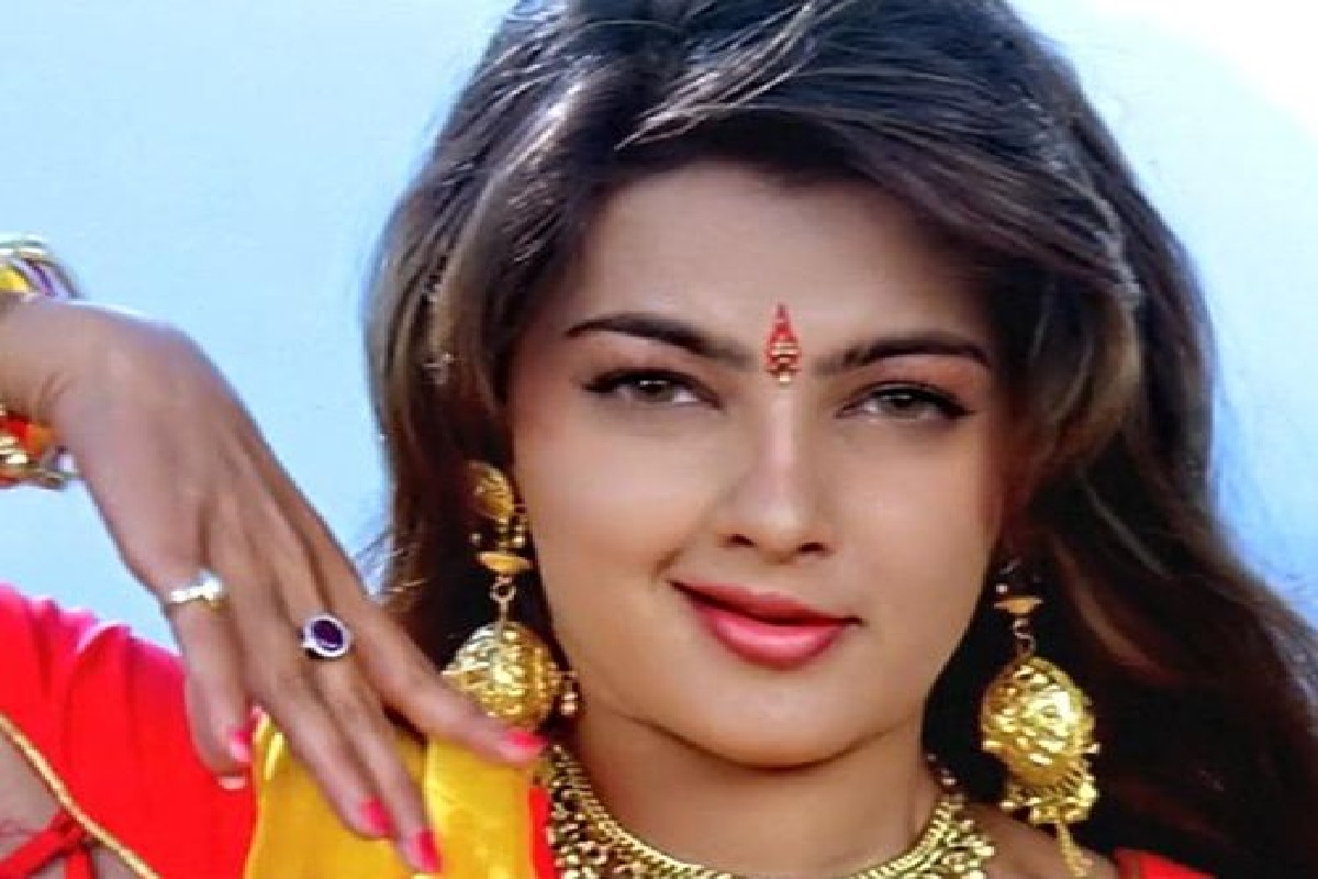 बॉलीवुड का ड्रग्स कनेक्शन : रिया से पहले ये 9 सेलेब्रिटीज भी रह चुके हैं ड्रग्स के आदी