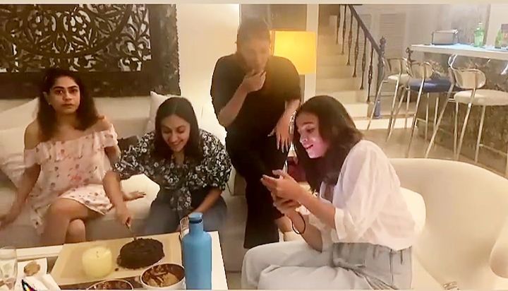 Bff की बर्थडे पर आलिया भट्ट ने किया कुछ ऐसा, वायरल हो रहा वीडियो