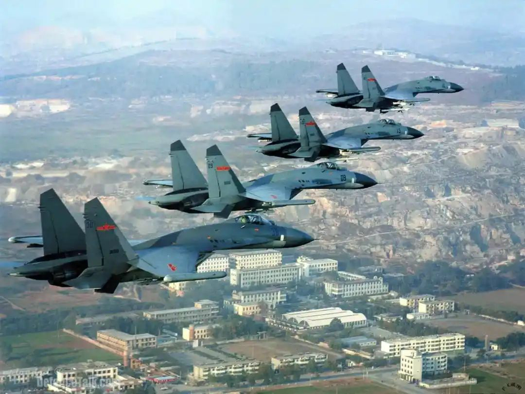 लद्दाख के आसमानों मे लड़ाकू विमान ने भरी उड़ान, डरा चीन