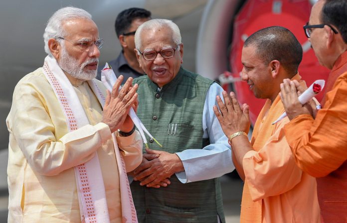 हाथरस गैंगरेप मामले में मुख्यमंत्री योगी आदित्यनाथ ने लिया ये फैसला, विरोधी पार्टी ने दिया ऐसा रिएक्शन