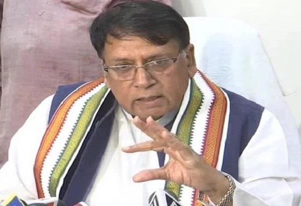 बाबरी मस्जिद गिराने वाले सभी आरोपी बरी, भड़क उठी कांग्रेस