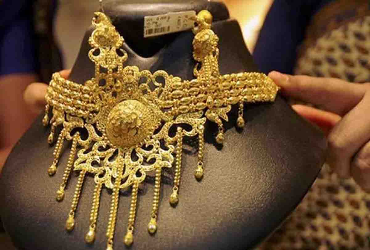 Gold Price: 5800 सस्ता हुआ सोना, अब मात्र इतने में खरीदें 1 तोला