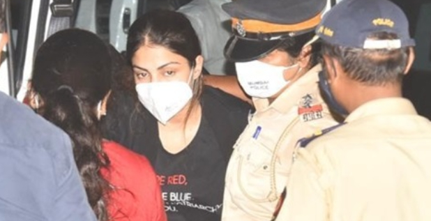 भायखला जेल में रिया चक्रवर्ती का हुआ बुरा हाल, ऐसे कट रही है रातें