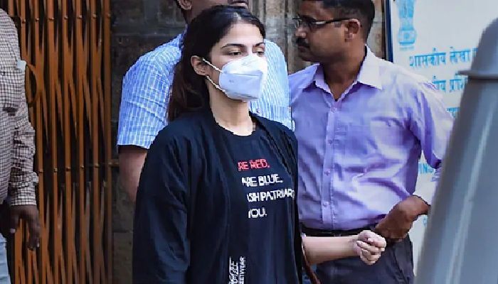 भायखला जेल में रिया चक्रवर्ती का हुआ बुरा हाल, ऐसे कट रही है रातें