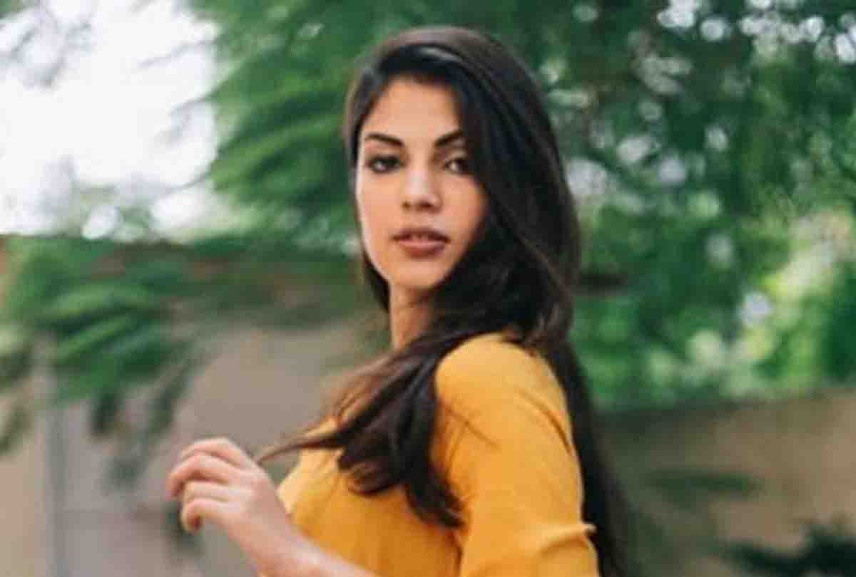 रिया के फोन से हुआ बड़ा खुलासा, ड्रग्स की खरीद फरोख्त में है शामिल