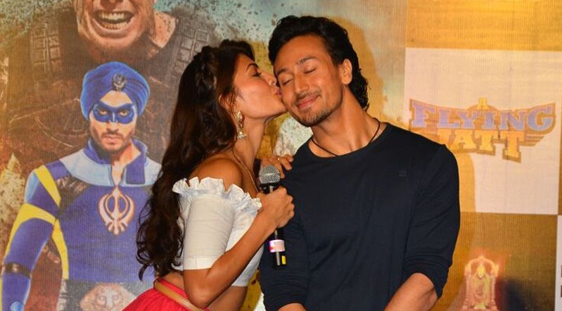 जैकलिन को Kiss करते हुए टाइगर श्राफ ने पार की थी सभी हदें, डायरेक्टर ने बताई पूरी कहानी