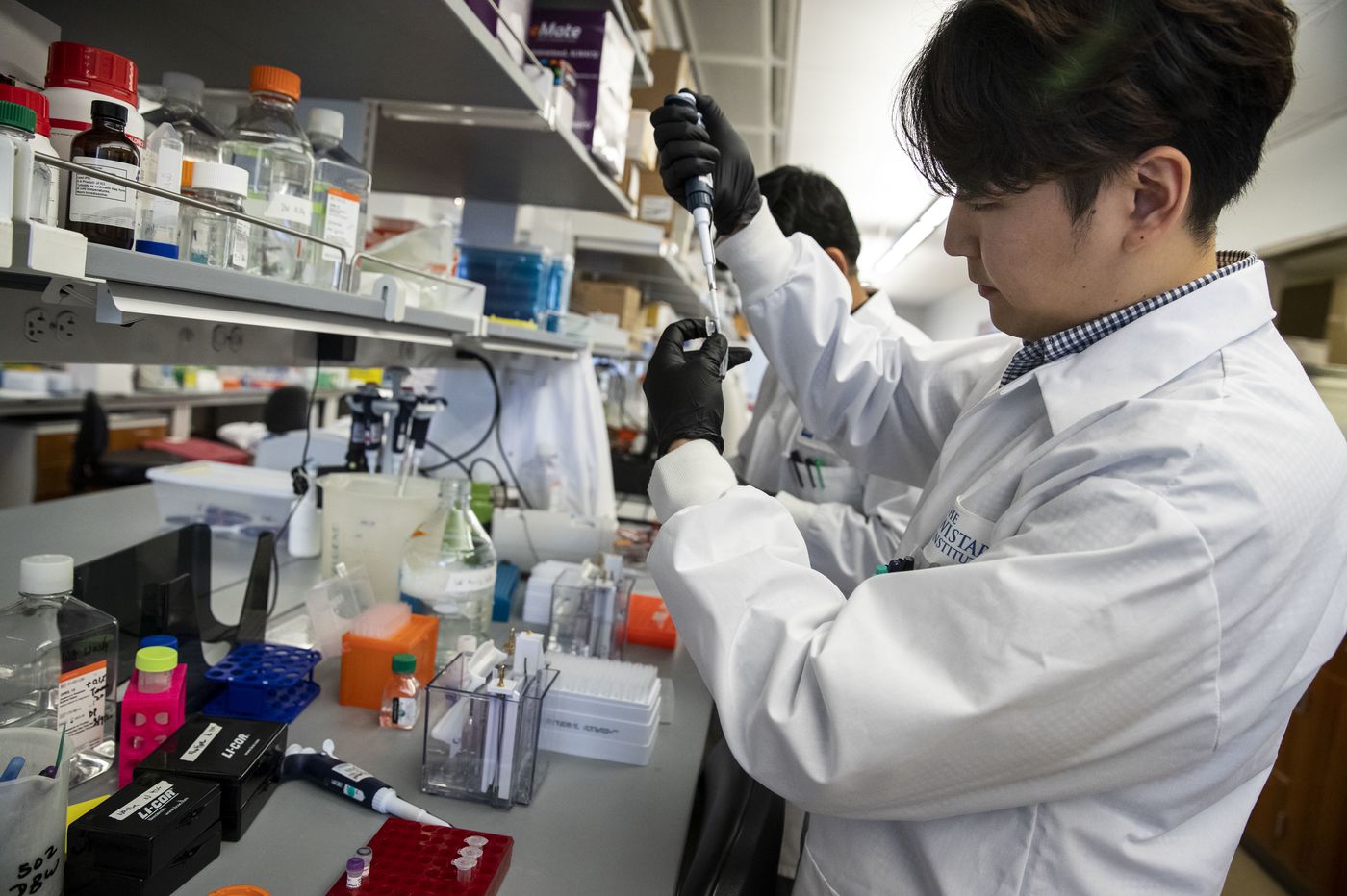 Coronavirus: 24 घंटे में आए 1 लाख के करीब केस, 76,271 लोगों की हो चुकी है मौत