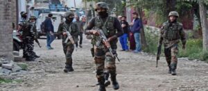 J&Amp;K: श्रीनगर में सुरक्षाबलों और आतंकियों के बीच मुठभेड़, दो आतंकी ढेर, 2 जवान घायल