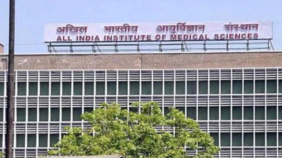 सुशांत के विसरा में एम्स के डॉक्टरों को मिले केमिकल ट्रेसेज़, हत्या का शक!