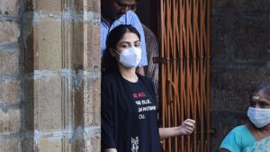 रिया चक्रवर्ती की जमानत याचिका को एनसीबी का चैलेंज, अदालत में दी ये दलीलें