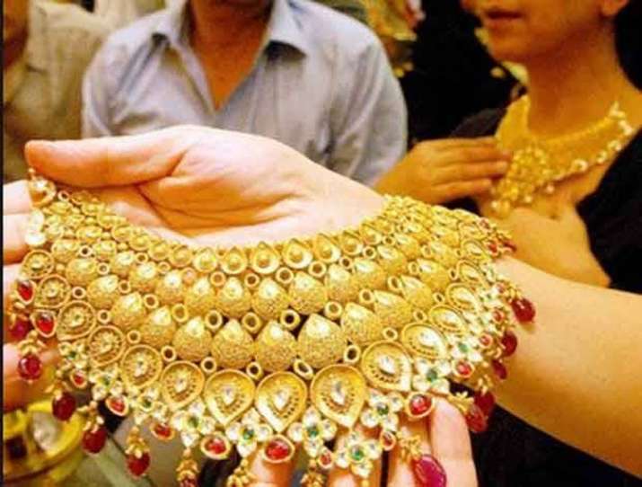 Gold Price : 5445 रूपये टूटा सोने का दाम, चांदी में भी आई गिरावट