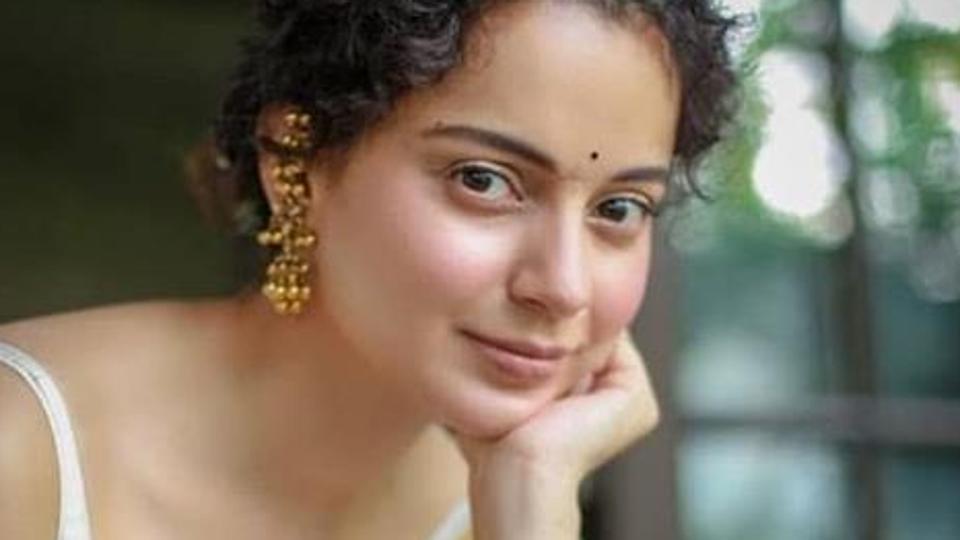 1 फिल्म का हद से ज्यादा चार्ज करती हैं ये बॉलीवुड एक्ट्रेस, जाने फ़ीस