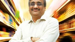 बिक गया बिग बाजार, जानिए कैसे कर्ज में डूबते गए रिटेल किंग किशोर बियानी