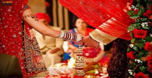 E बॉयफ्रेंड की तलाश में मुंबई से गोरखपुर आ गई गर्लफ्रेंड, लड़के ने कहा...