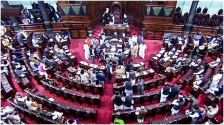 देश के उच्च सदन राज्यसभा में नियमों की उड़ाई गई धज्जियां, शर्मनाक हंगामा और तोड़फोड़ की गई