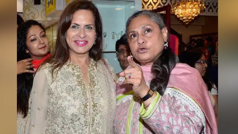जया बच्चन से भी ज्यादा खूबसूरत हैं उनकी देवरानी रमोला, शादी से पहले पति को बांधती थी राखी
