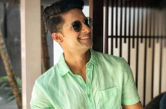 ये हैं टीवी के वो 12 सितारे जिनका हर सीरियल होता है हिट, लेते हैं मुंहमांगी फ़ीस