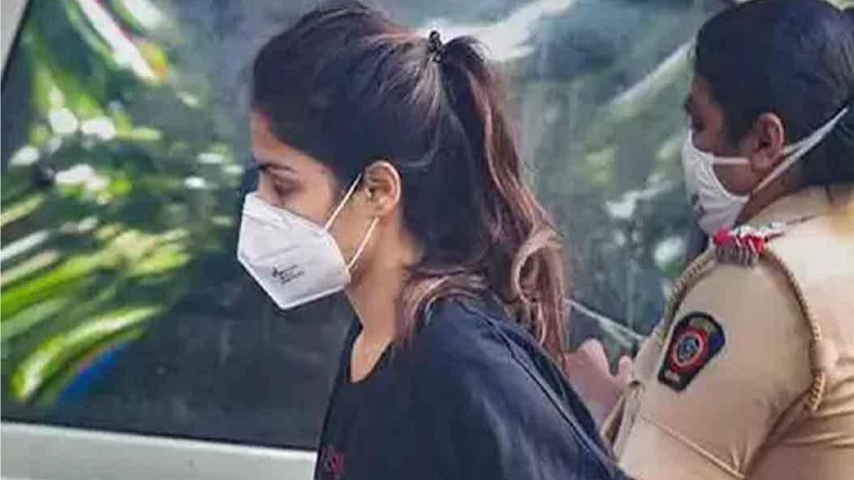 रिया चक्रवर्ती के फोन से मिले बड़े सबूत, बॉलीवुड के बड़े सितारों का जेल जाना तय