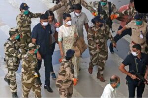Y सिक्योरिटी पर कंगना ने बोला झूठ, कहा-चंडीगढ़ में उतरते ही मेरी सुरक्षा नाममात्र की रह गई