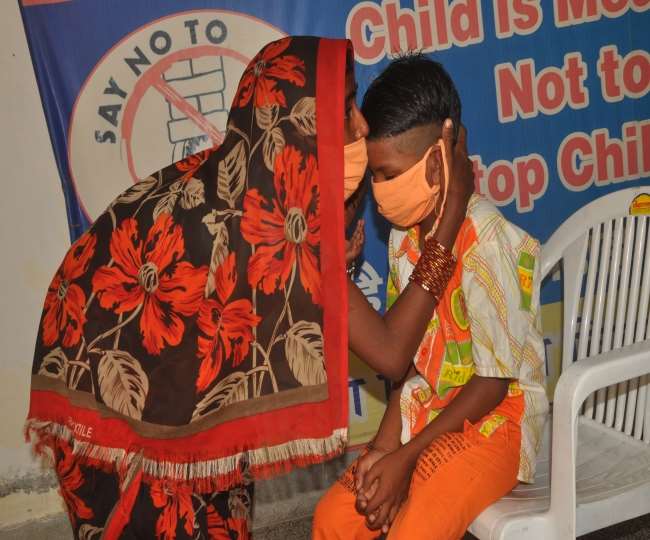 2 साल पहले लापता मासूम अब मिला मां-बाप से, लॉकडाउन न होता तो पहुंच जाता ऑस्‍ट्रेलिया