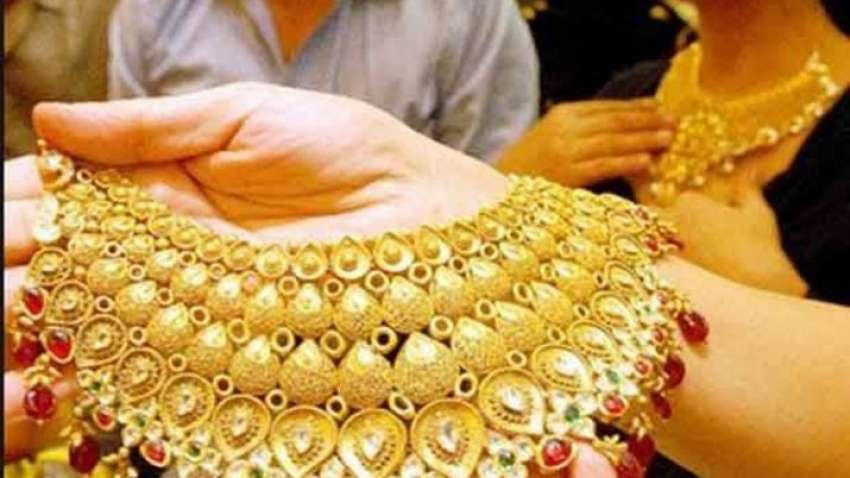 Gold Price 24 October : सोना हुआ सस्ता, चांदी के दाम में आई तेजी, जानिए आज का भाव