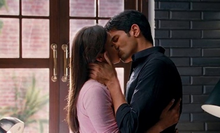 सिद्धार्थ मल्होत्रा ने की आलिया भट्ट की बेईज्जती, कहा उन्हें Kiss करने में....